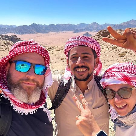 Wadi Rum Bubble Tent & Bedouin Style ภายนอก รูปภาพ