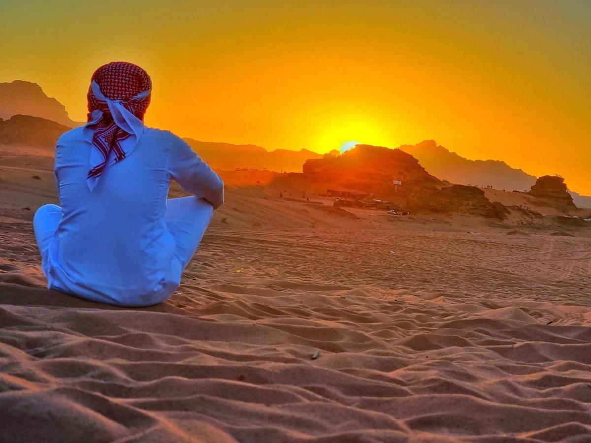 Wadi Rum Bubble Tent & Bedouin Style ภายนอก รูปภาพ