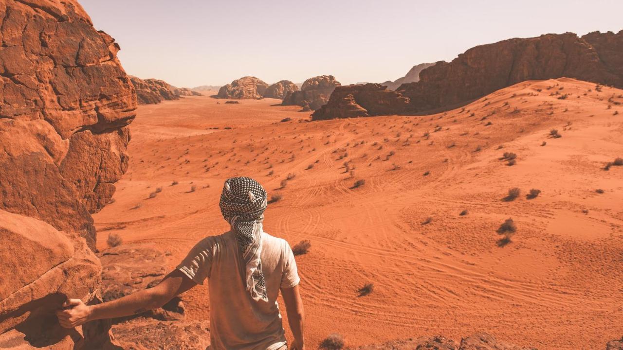 Wadi Rum Bubble Tent & Bedouin Style ภายนอก รูปภาพ